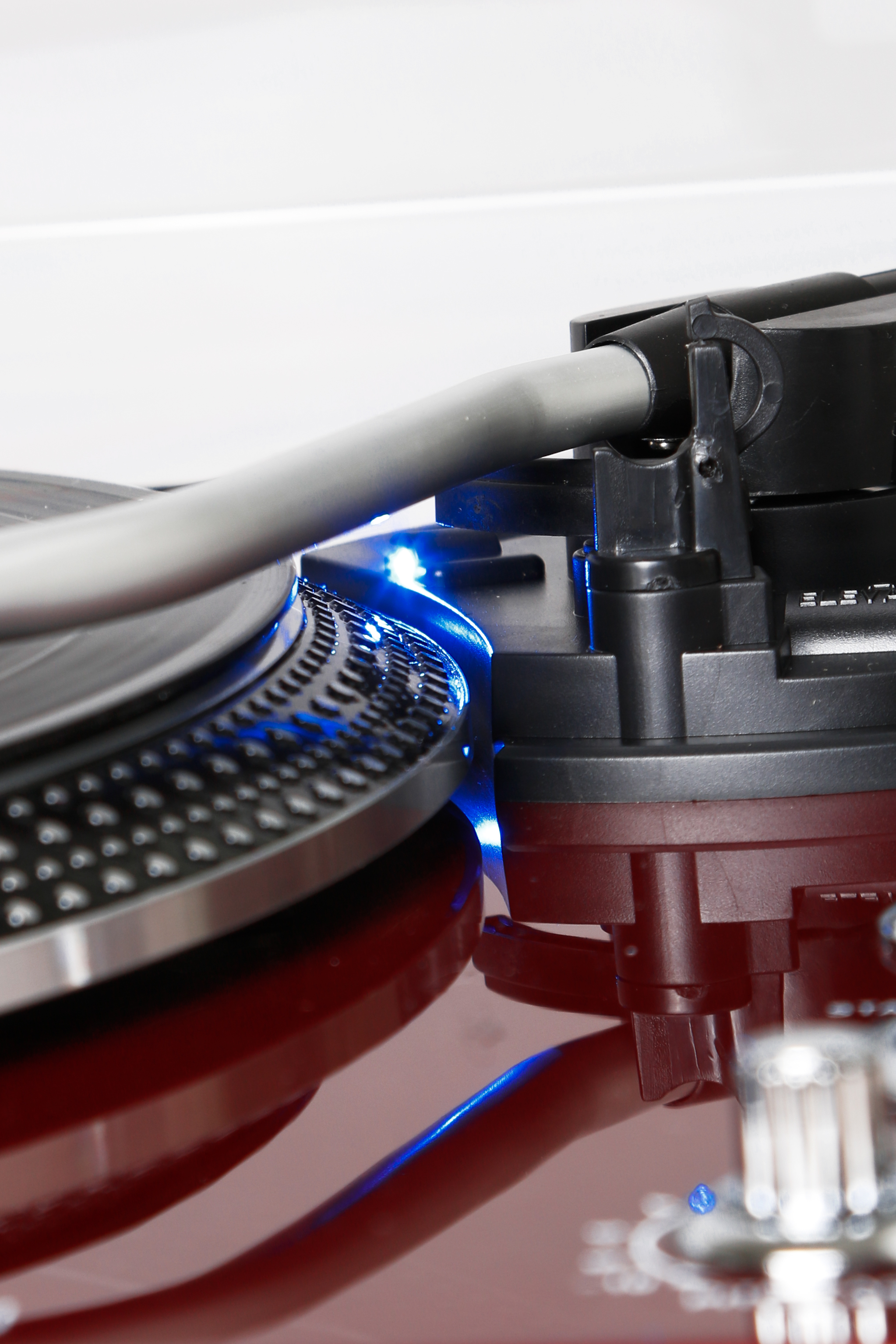 TechPlay TCP4530 CHE, Analog Turntable with Built-in Phono Pre-a